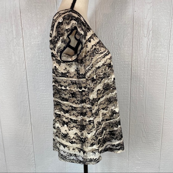 Jessica Simpson Black and White Lace Blouse - Picture 5 of 14